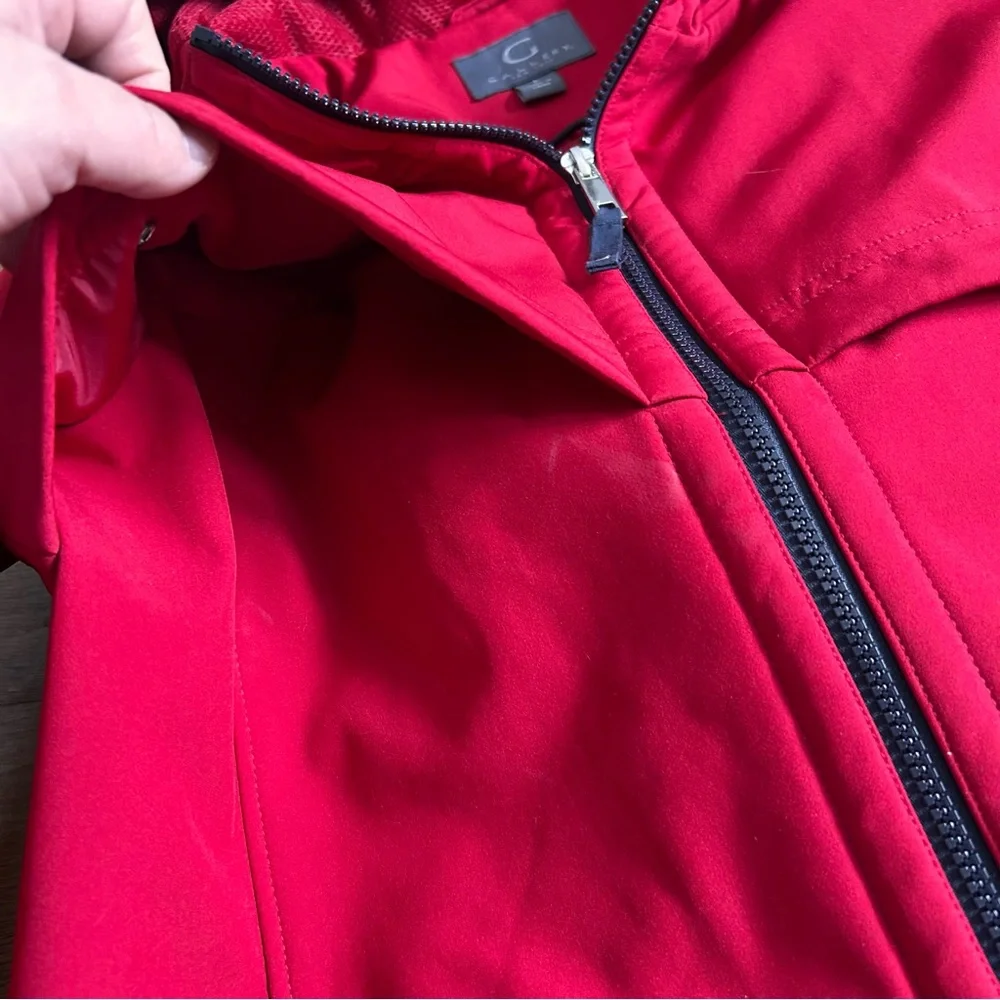 Gallery Red jacket with beautiful hood and pockets details Size: L